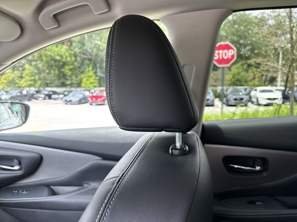Used 2023 Nissan Murano SV w/ SV Midnight Edition Package FWD image 16