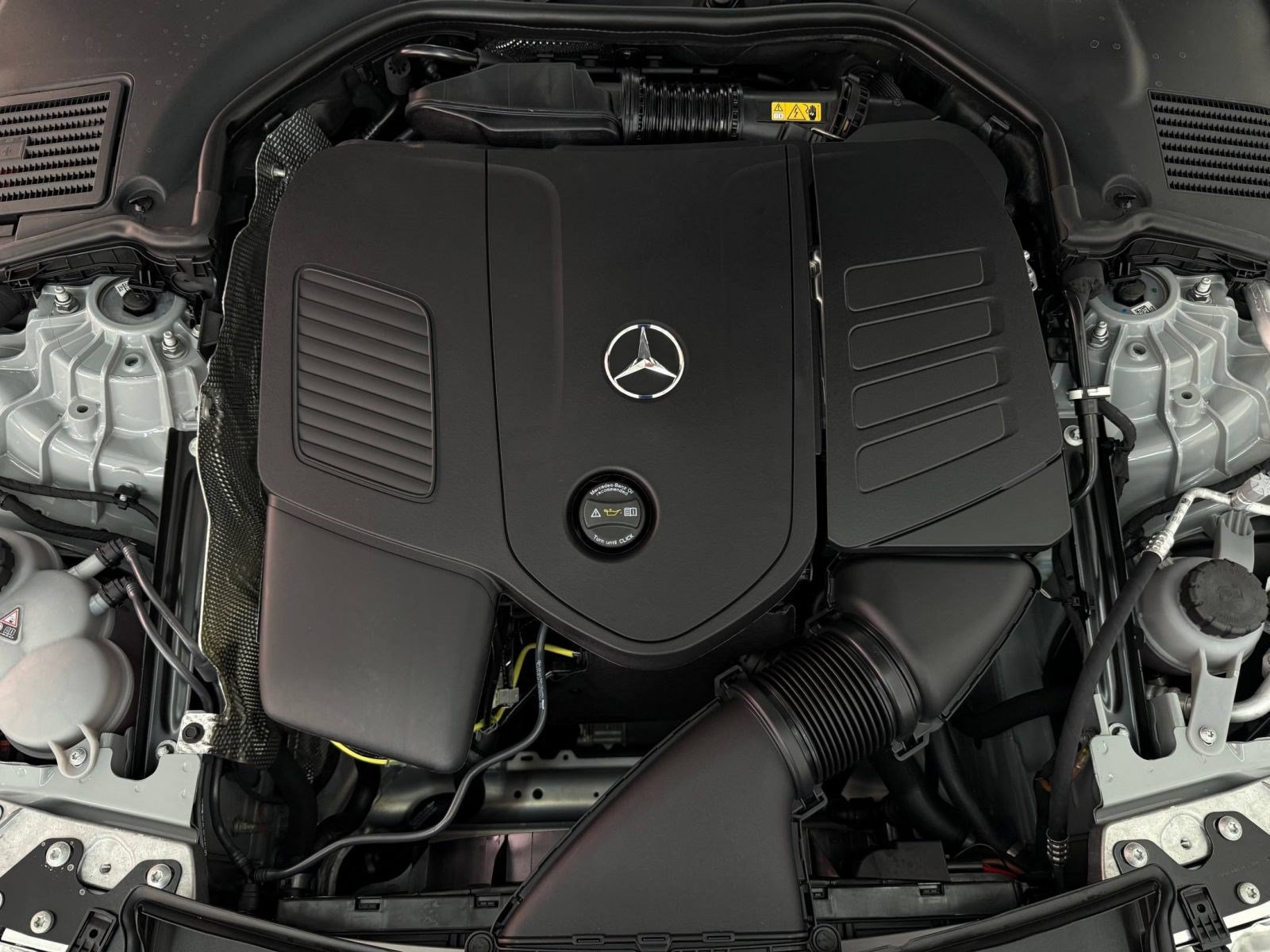 New 2026 Mercedes-Benz CLE 300 4MATIC Coupe image 32