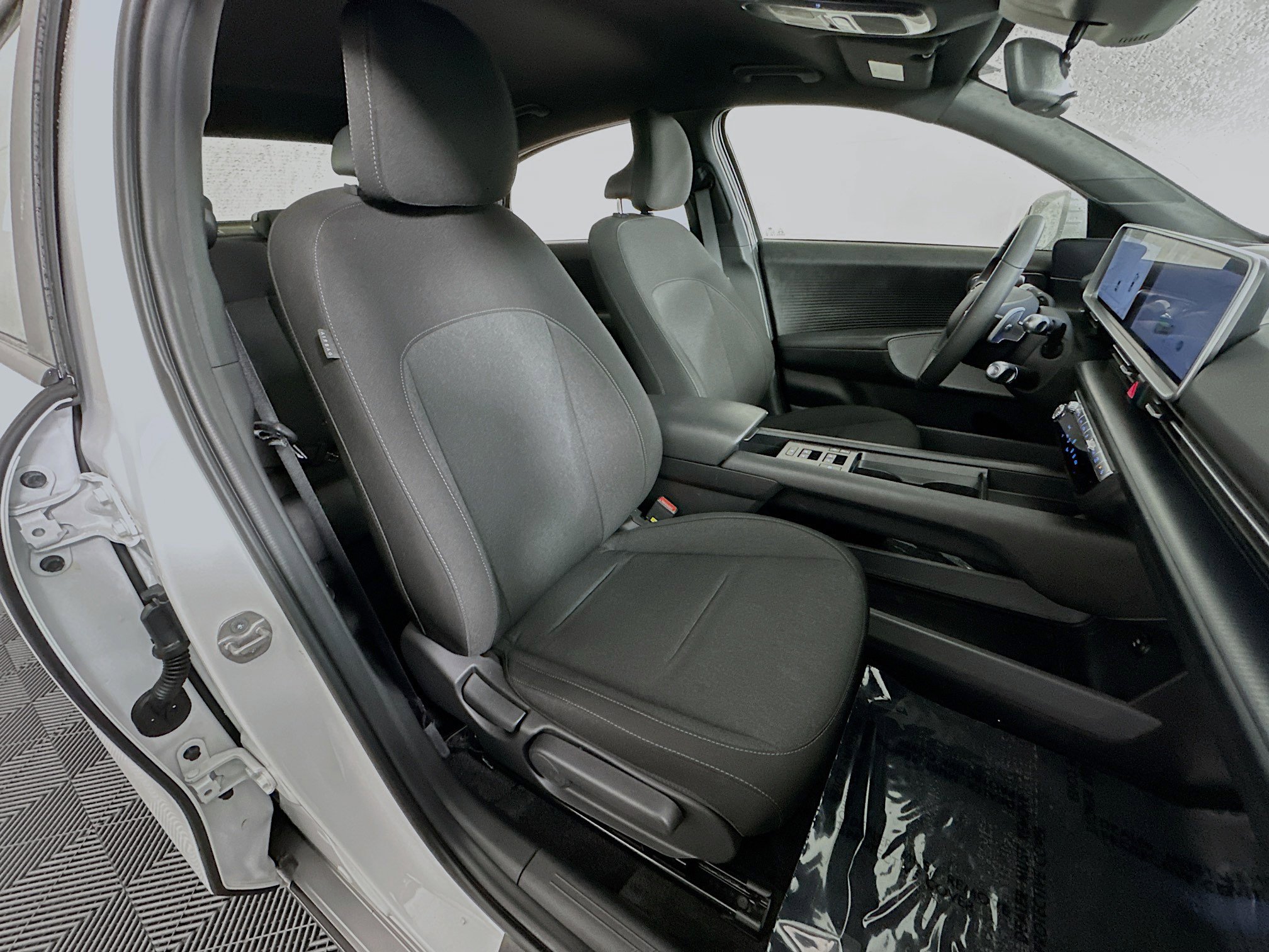 Used 2024 Hyundai Ioniq 6 SE image 27