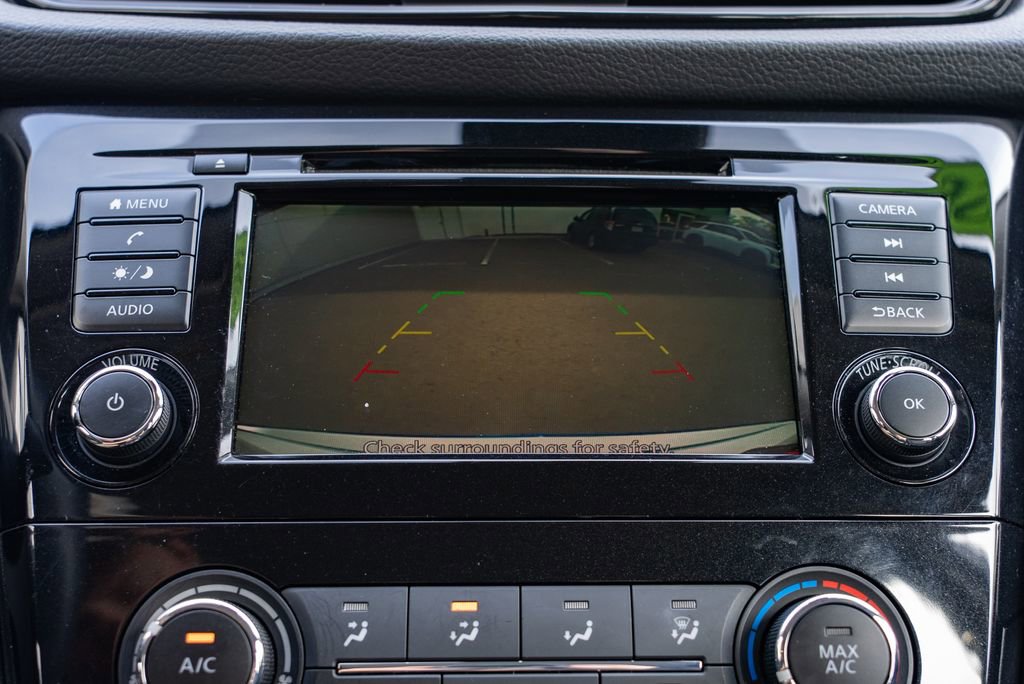 Used 2020 Nissan Rogue S AWD/4WD image 17