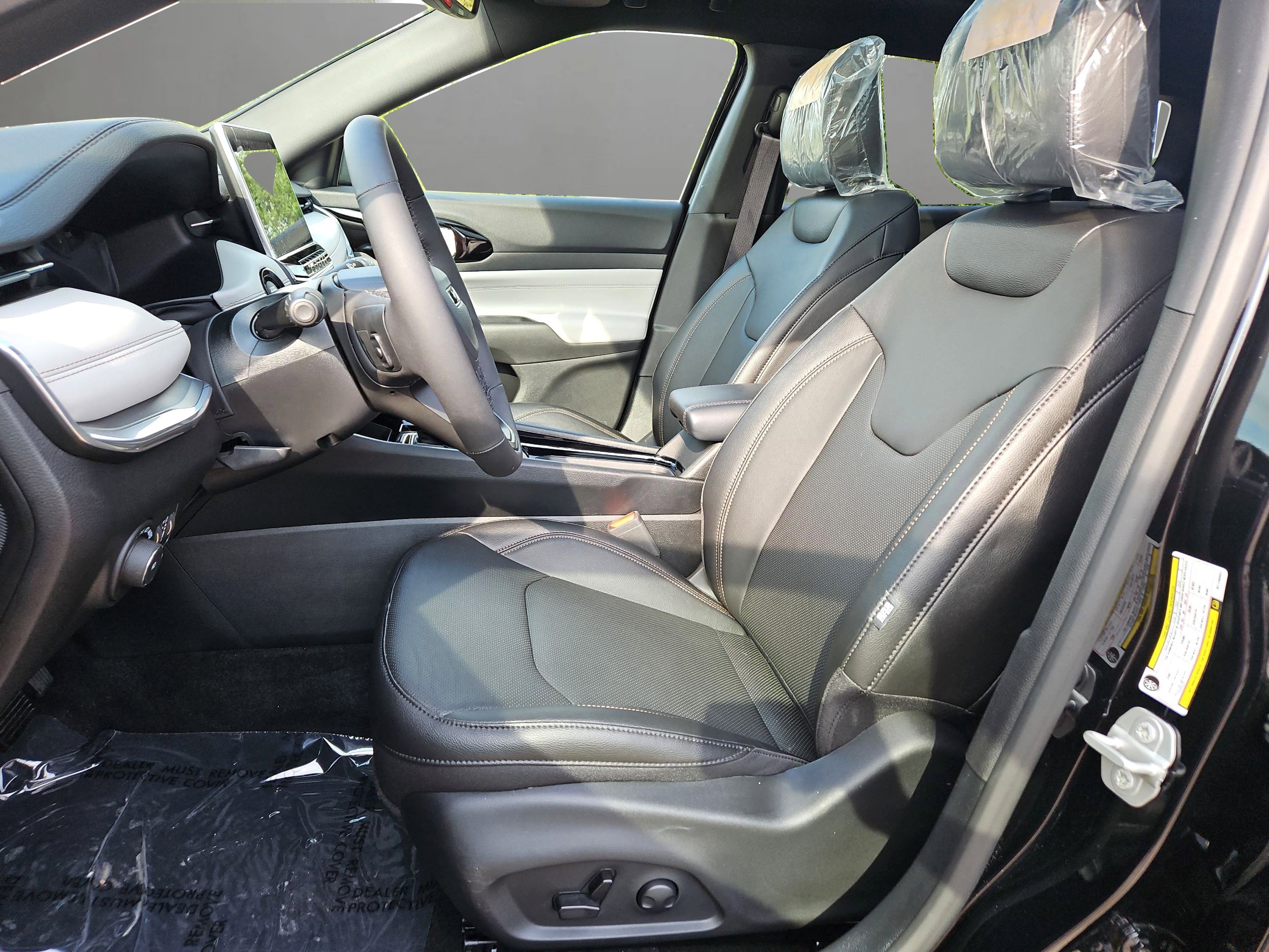 New 2024 Jeep Compass Limited w/ Elite Group image 11