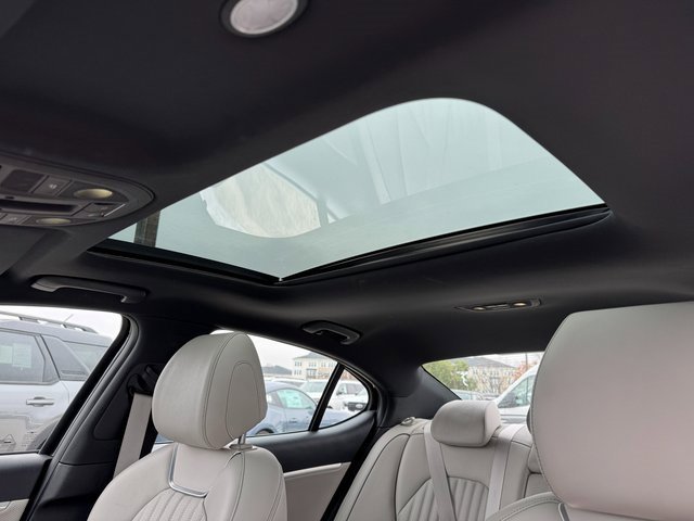 Used 2023 Genesis G70 2.0T w/ Sport Prestige Package image 29