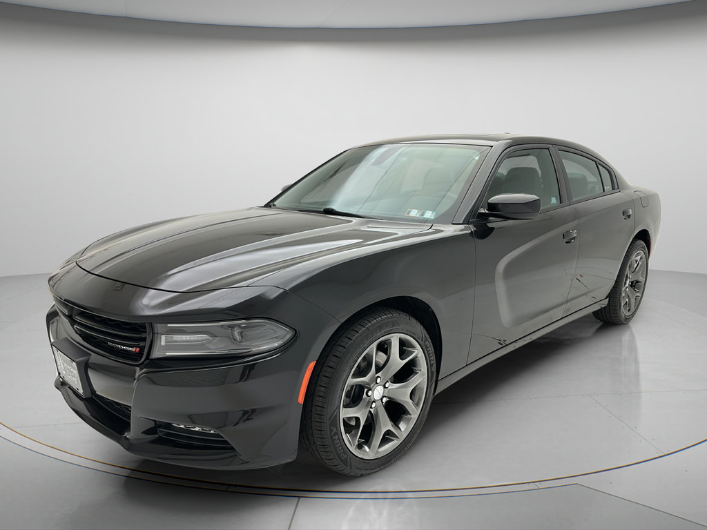 Used 2015 Dodge Charger SXT w/ AWD Plus Group image 3