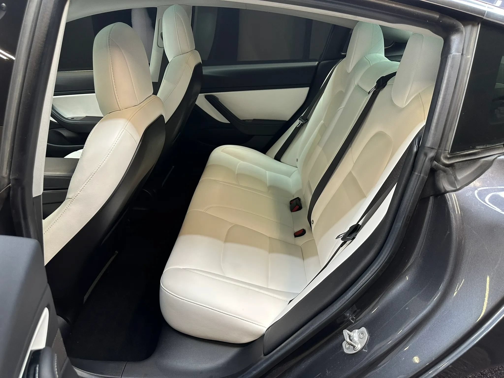Used 2018 Tesla Model 3 Long Range AWD/4WD image 20