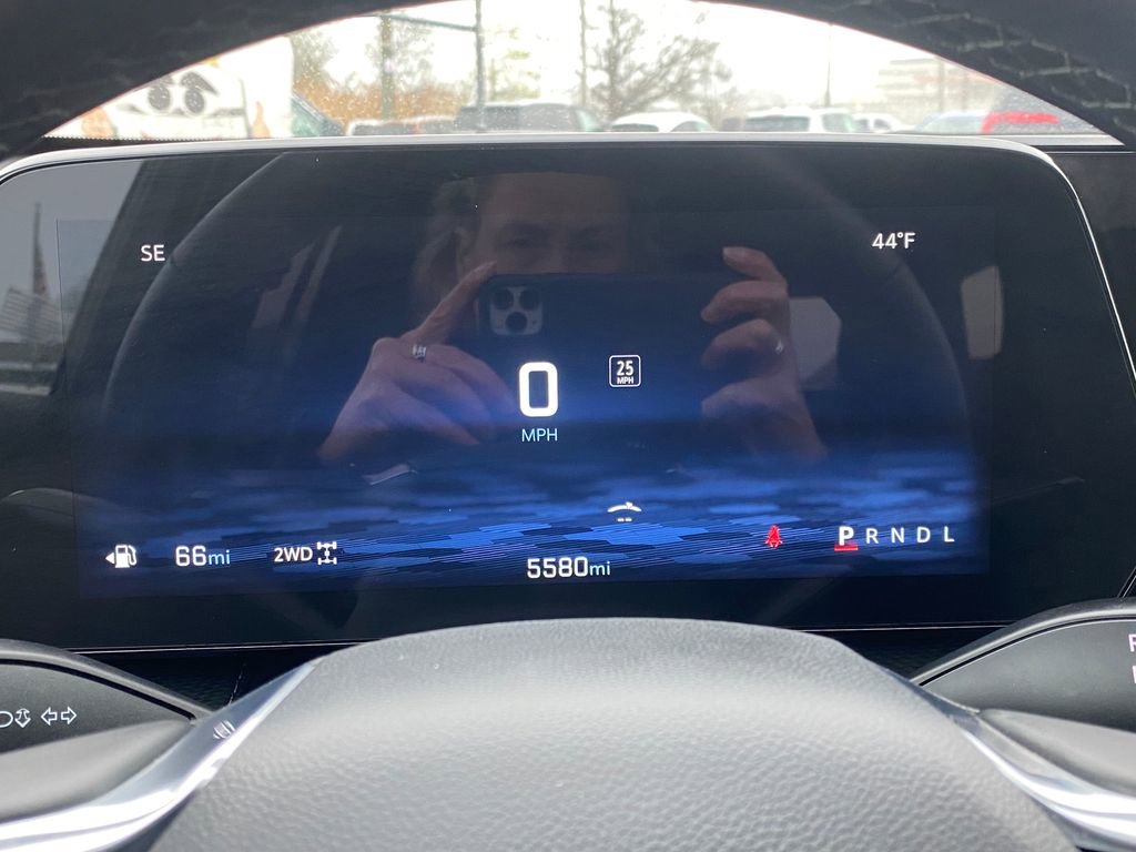 Used 2026 Chevrolet Equinox LT AWD/4WD image 24