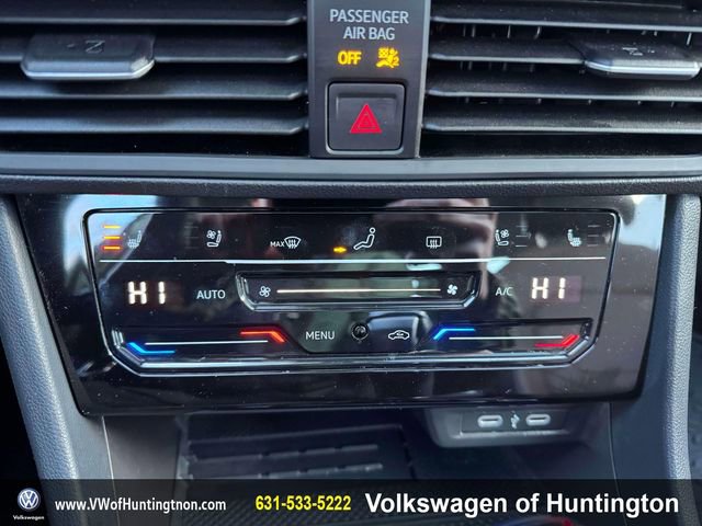Certified 2025 Volkswagen Jetta SEL image 30