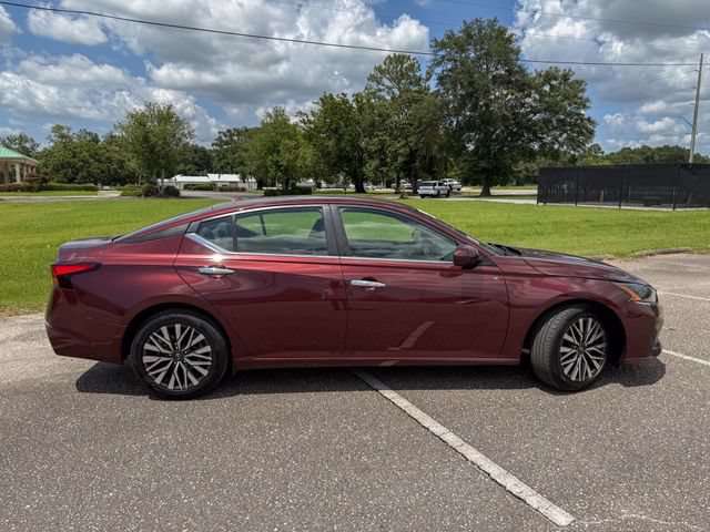 Used 2023 Nissan Altima 2.5 SV FWD image 3