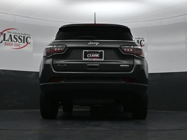 Used 2020 Jeep Compass Latitude w/ Cold Weather Group image 31