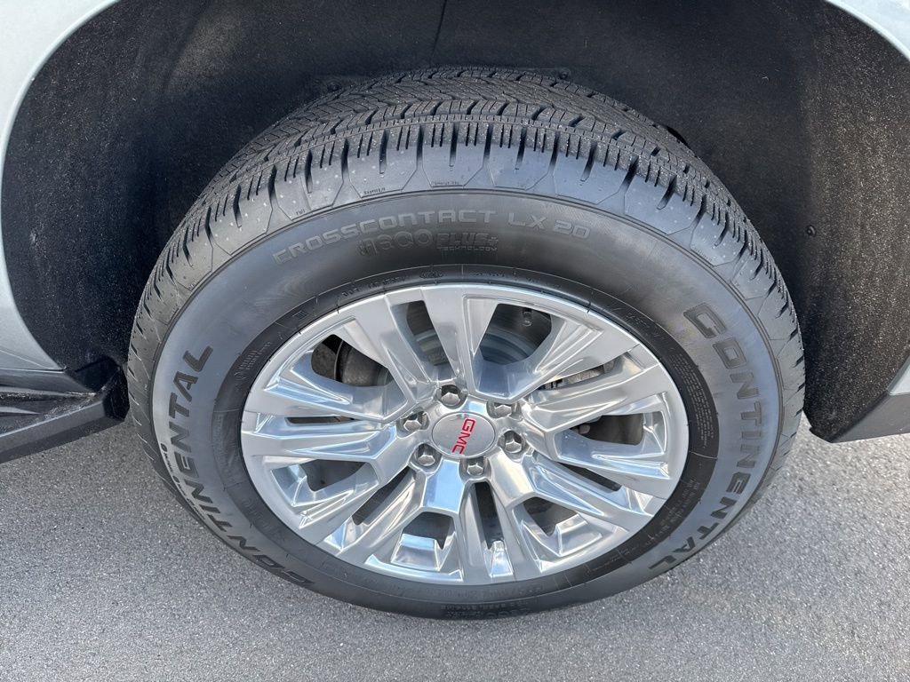 Used 2024 GMC Yukon XL Denali image 13