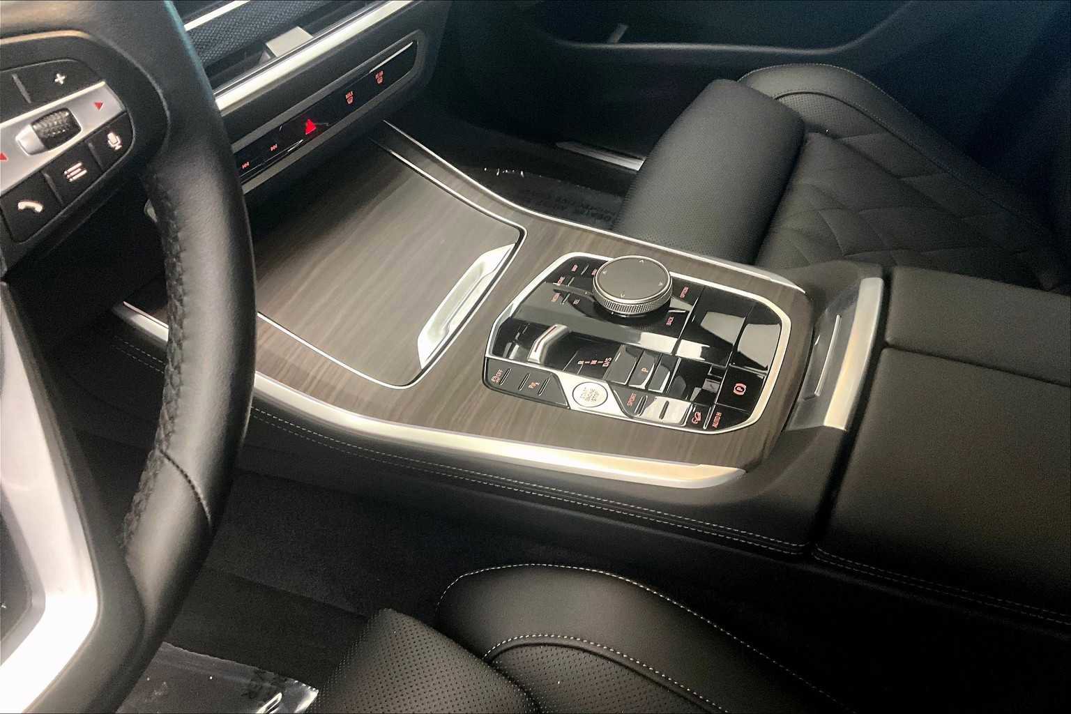 Used 2024 BMW X5 xDrive40i w/ Parking Assistance Package image 16