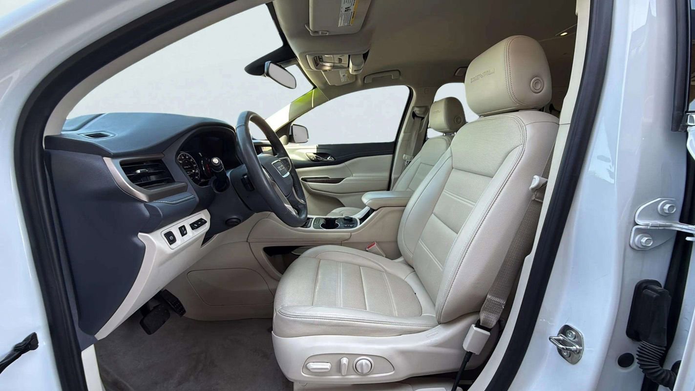 Used 2023 GMC Acadia Denali AWD/4WD image 16