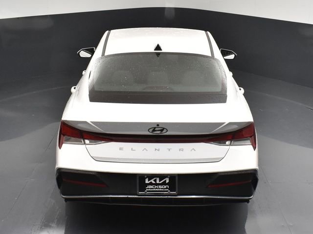 Used 2024 Hyundai Elantra SEL FWD image 44
