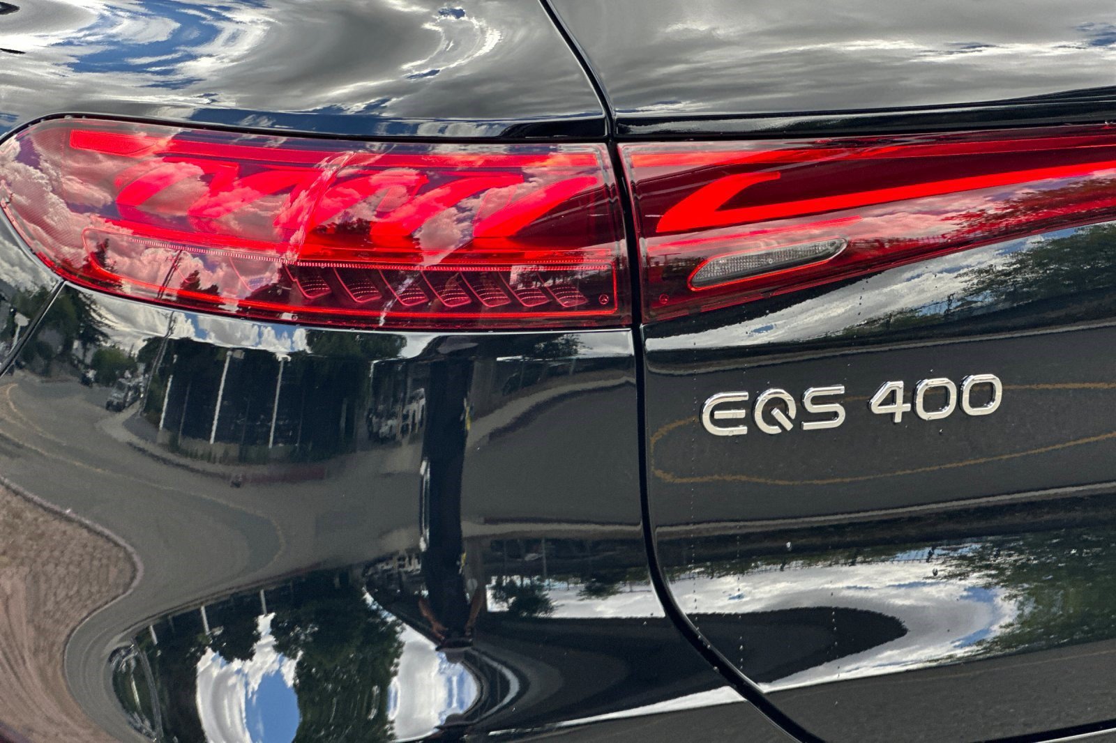 New 2026 Mercedes-Benz EQS 400 4MATIC SUV image 12