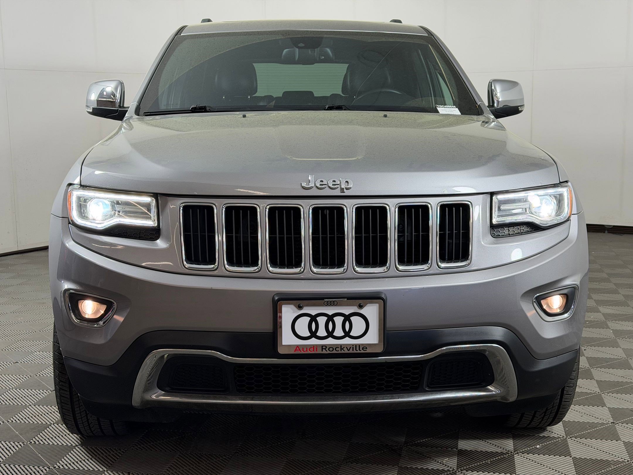 Used 2016 Jeep Grand Cherokee Limited w/ Luxury Group II image 6