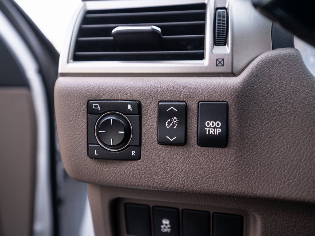 Used 2018 Lexus GX 460 image 24