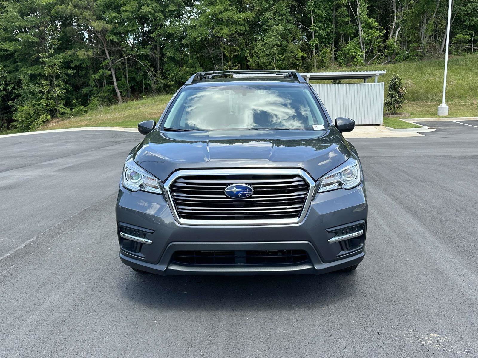 Used 2022 Subaru Ascent Premium w/ Convenience Package AWD/4WD image 2