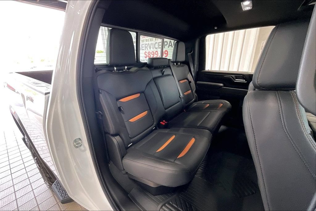 Used 2026 GMC Sierra 2500 AT4 w/ Technology Package AWD/4WD image 15