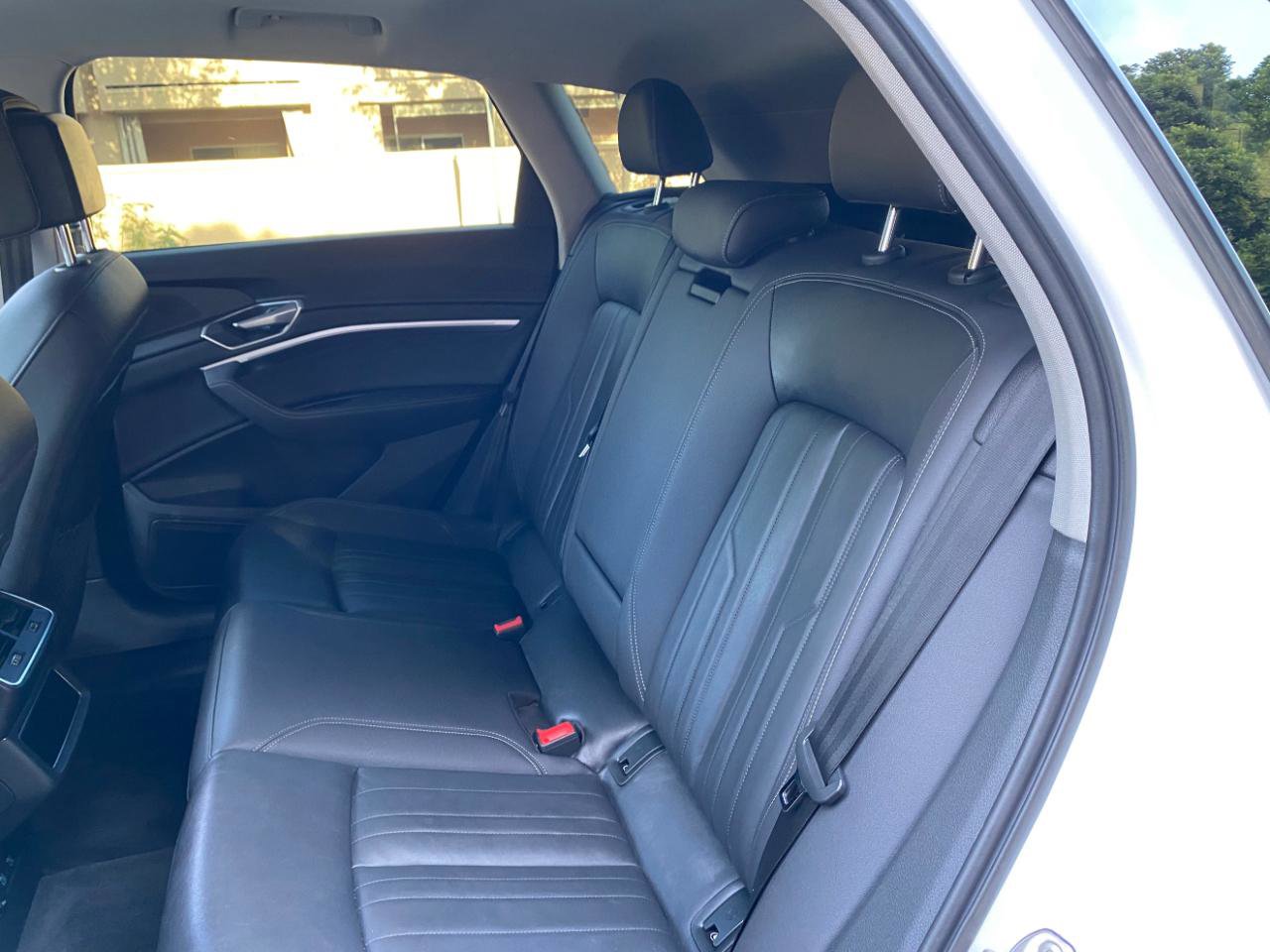 Used 2021 Audi e-tron Premium w/ Convenience Plus Package AWD/4WD image 36