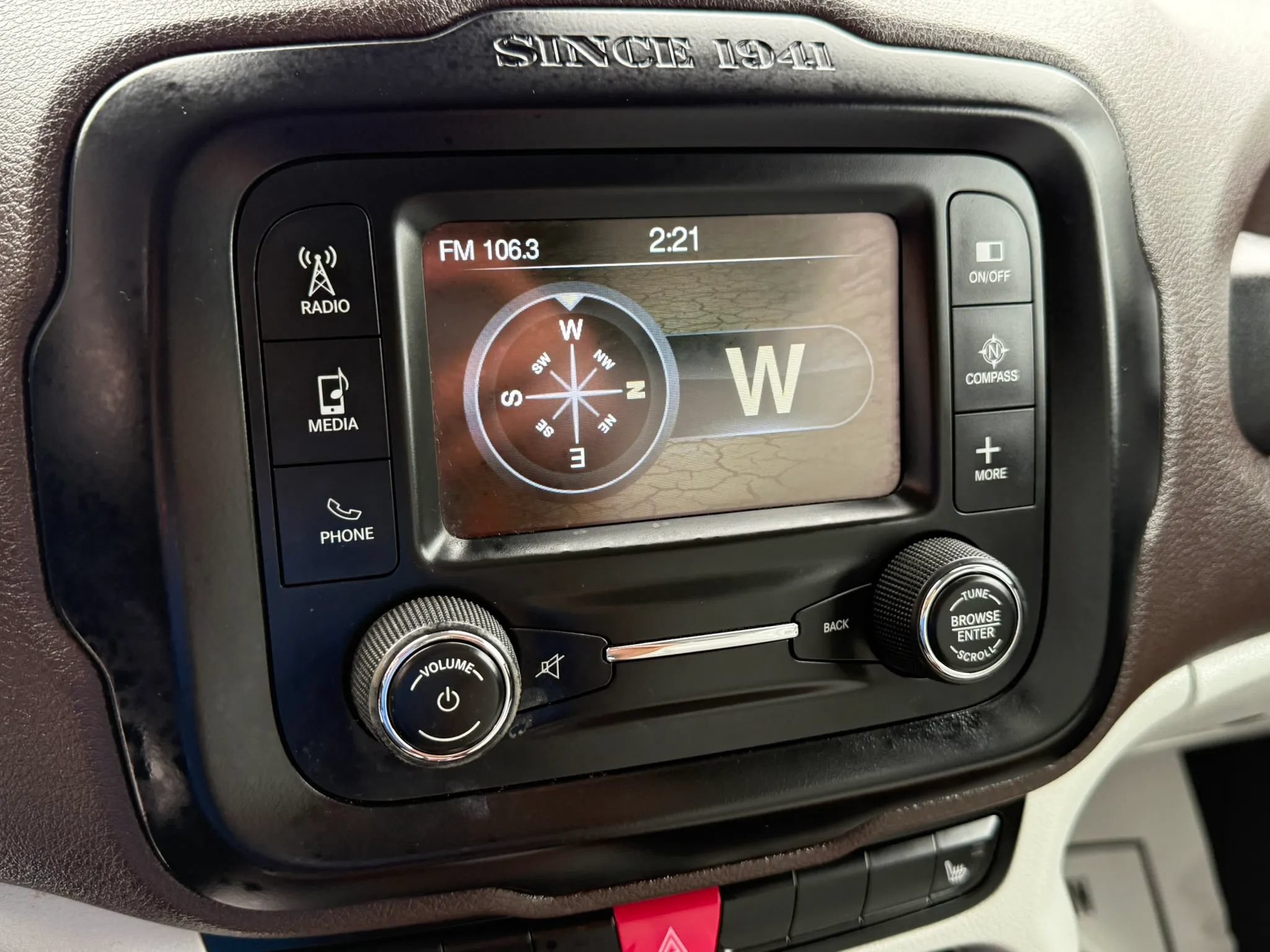 Used 2015 Jeep Renegade Limited AWD/4WD image 24