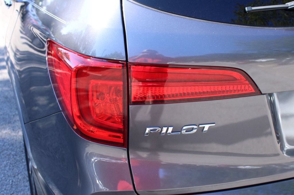 Used 2016 Honda Pilot Touring image 12