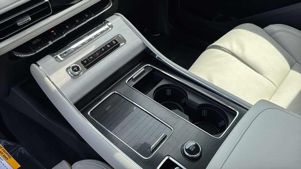 New 2026 Lincoln Aviator Reserve AWD/4WD image 17