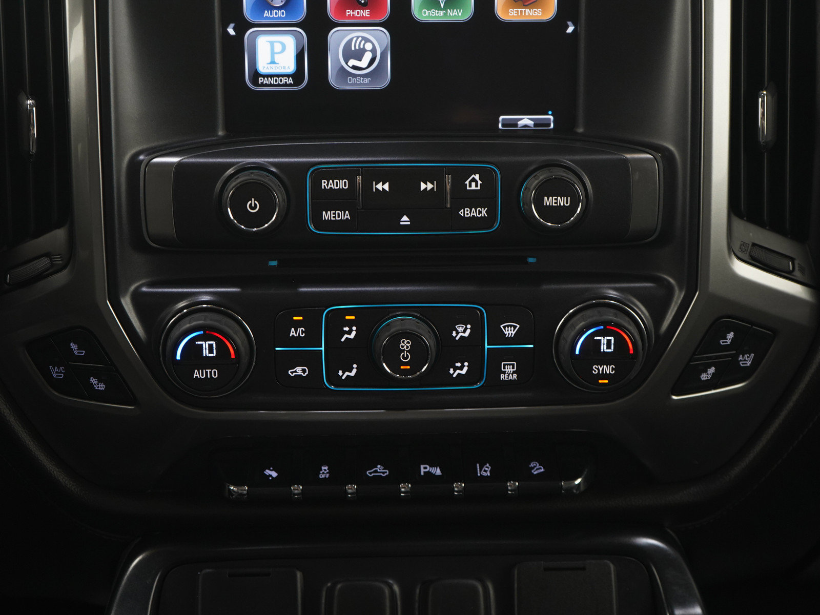 Used 2014 Chevrolet Silverado 1500 LTZ Z71 w/ LTZ Plus Package AWD/4WD image 19