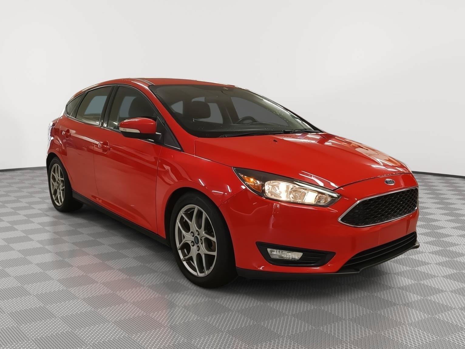 Used 2015 Ford Focus SE w/ Equipment Group 201A FWD image 4