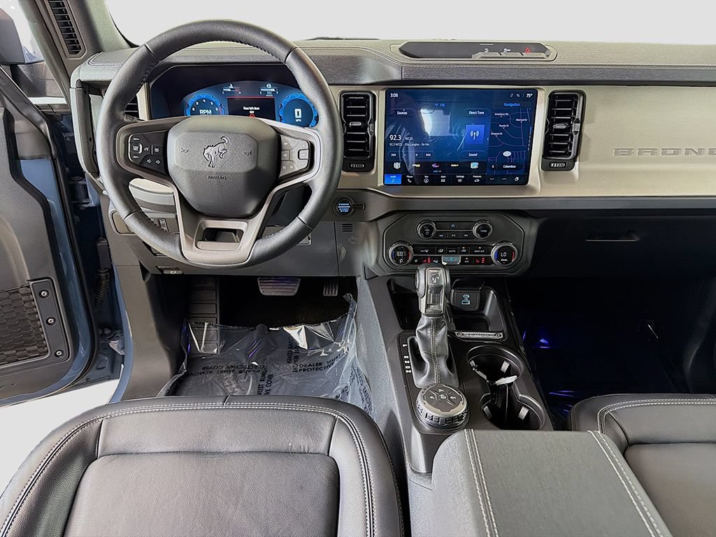 Used 2025 Ford Bronco Outer Banks AWD/4WD image 28