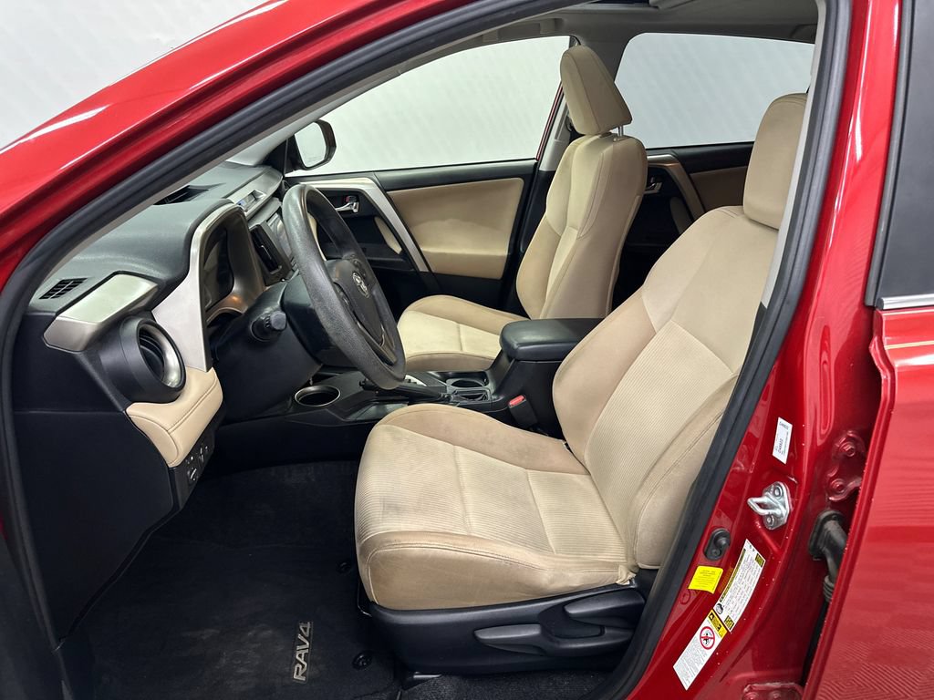 Used 2015 Toyota RAV4 XLE FWD image 9