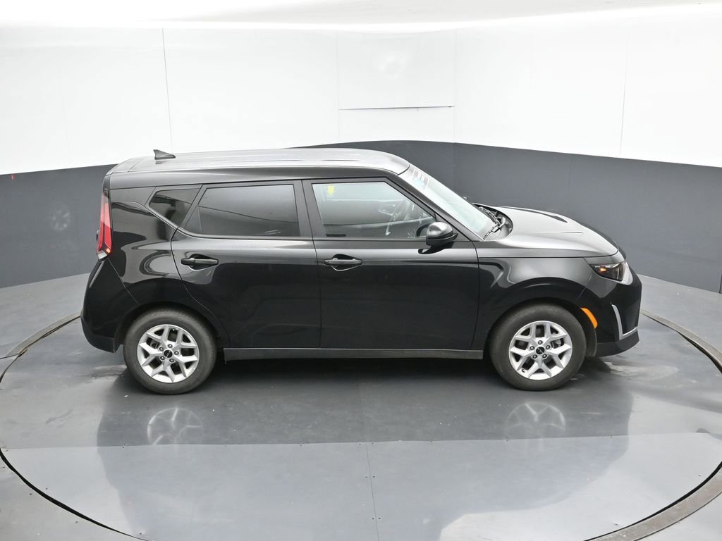Used 2025 Kia Soul LX w/ LX Technology Package image 48