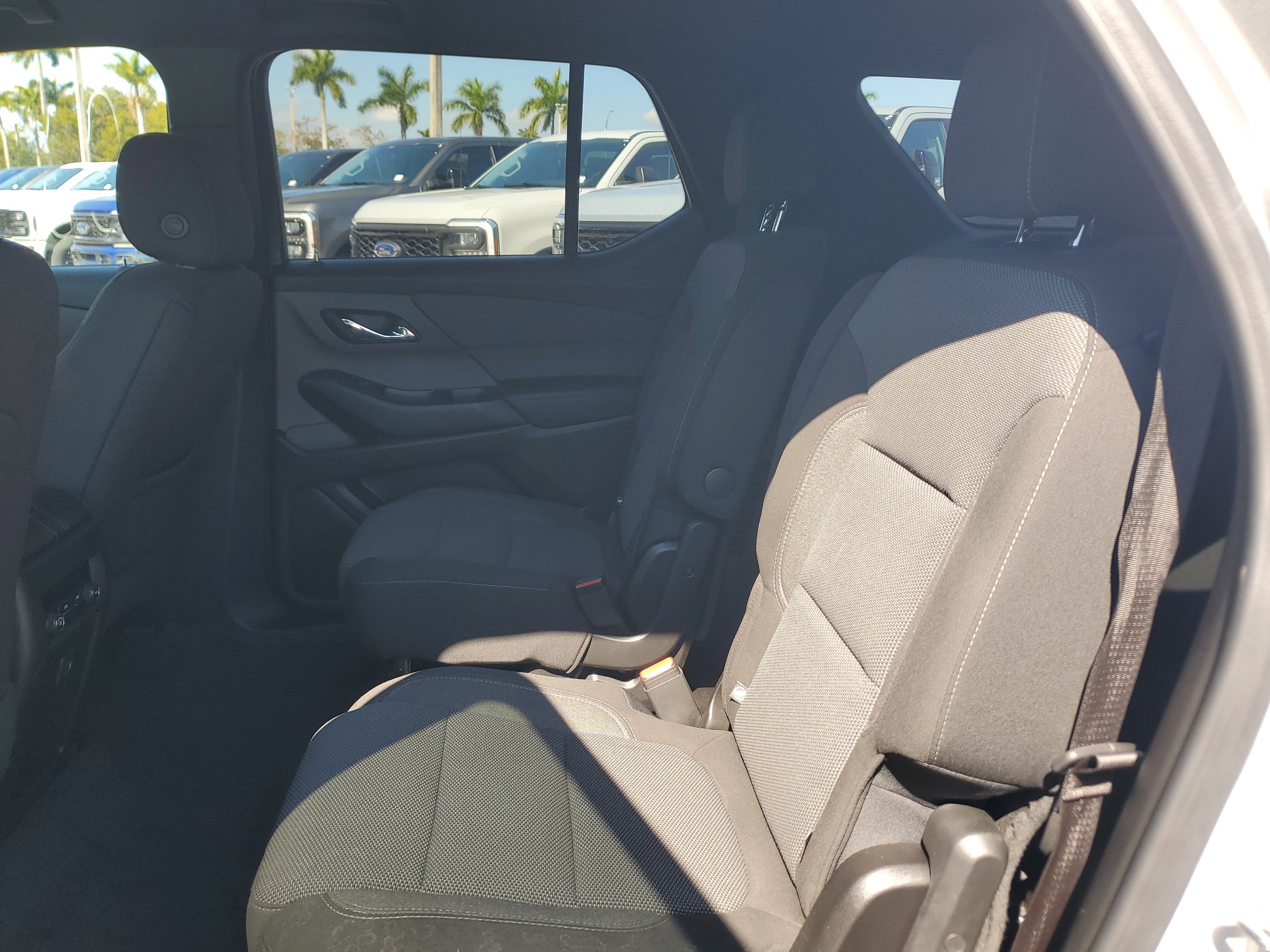 Used 2022 Chevrolet Traverse LT image 12