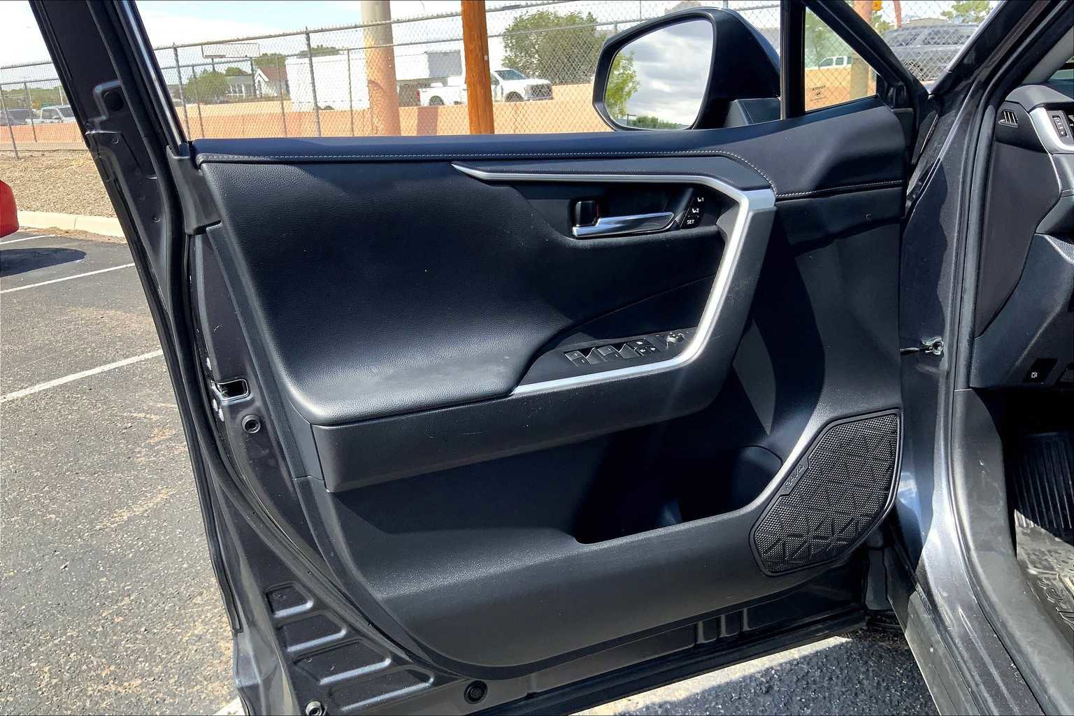 Used 2023 Toyota RAV4 Limited image 18
