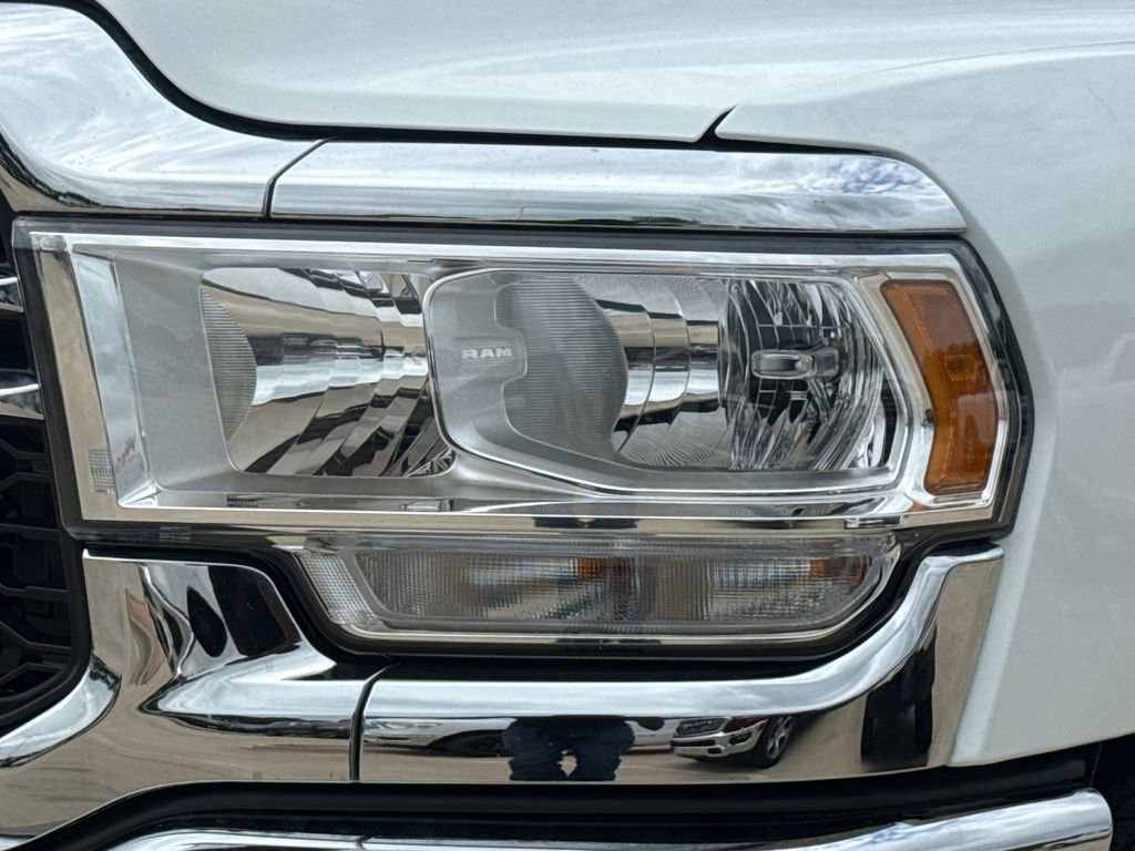 Used 2024 RAM 3500 Tradesman w/ Chrome Appearance Group AWD/4WD image 4