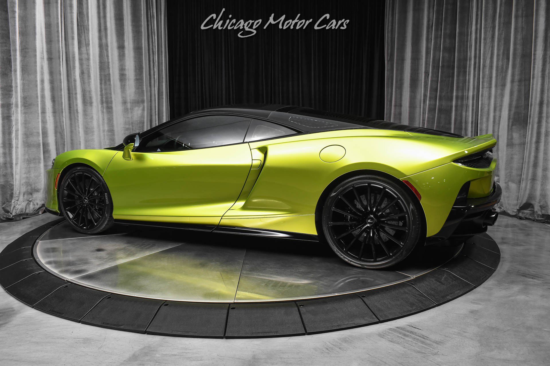 Used 2023 McLaren GT RWD image 3