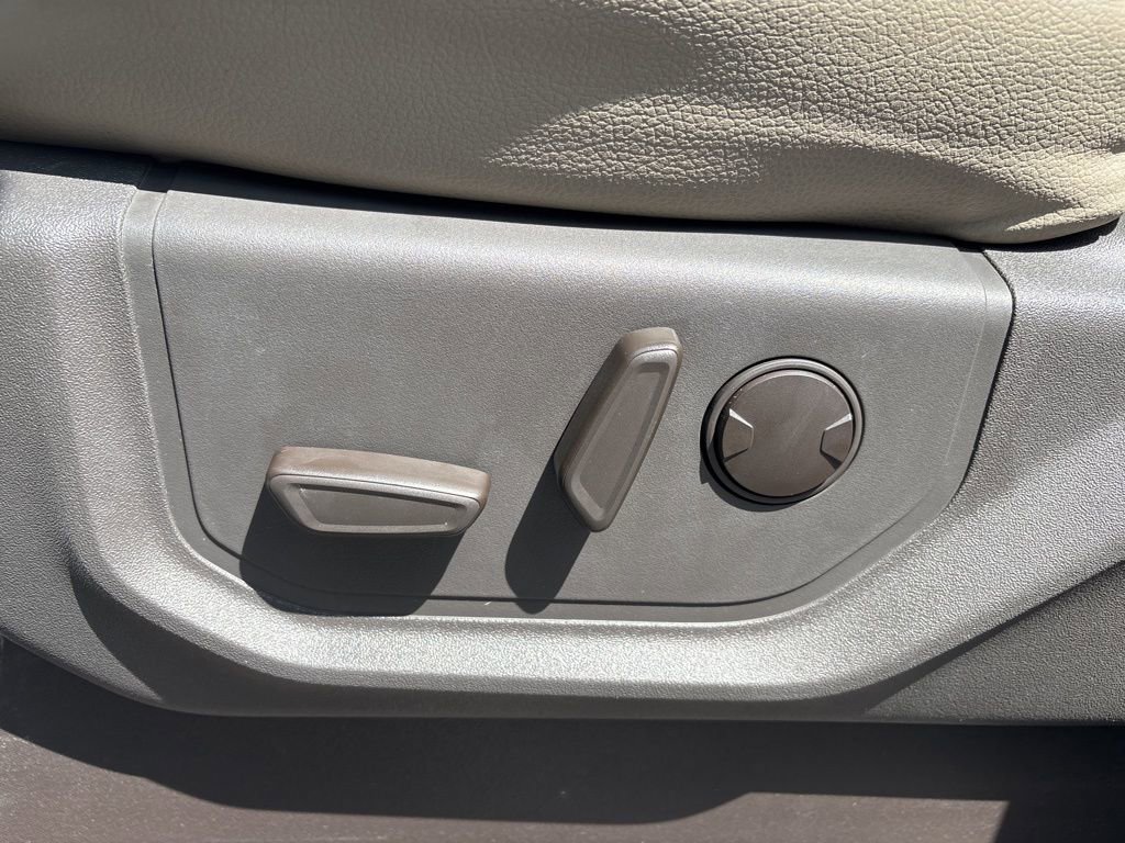 Used 2020 Ford Expedition XLT w/ Equipment Group 202A image 15