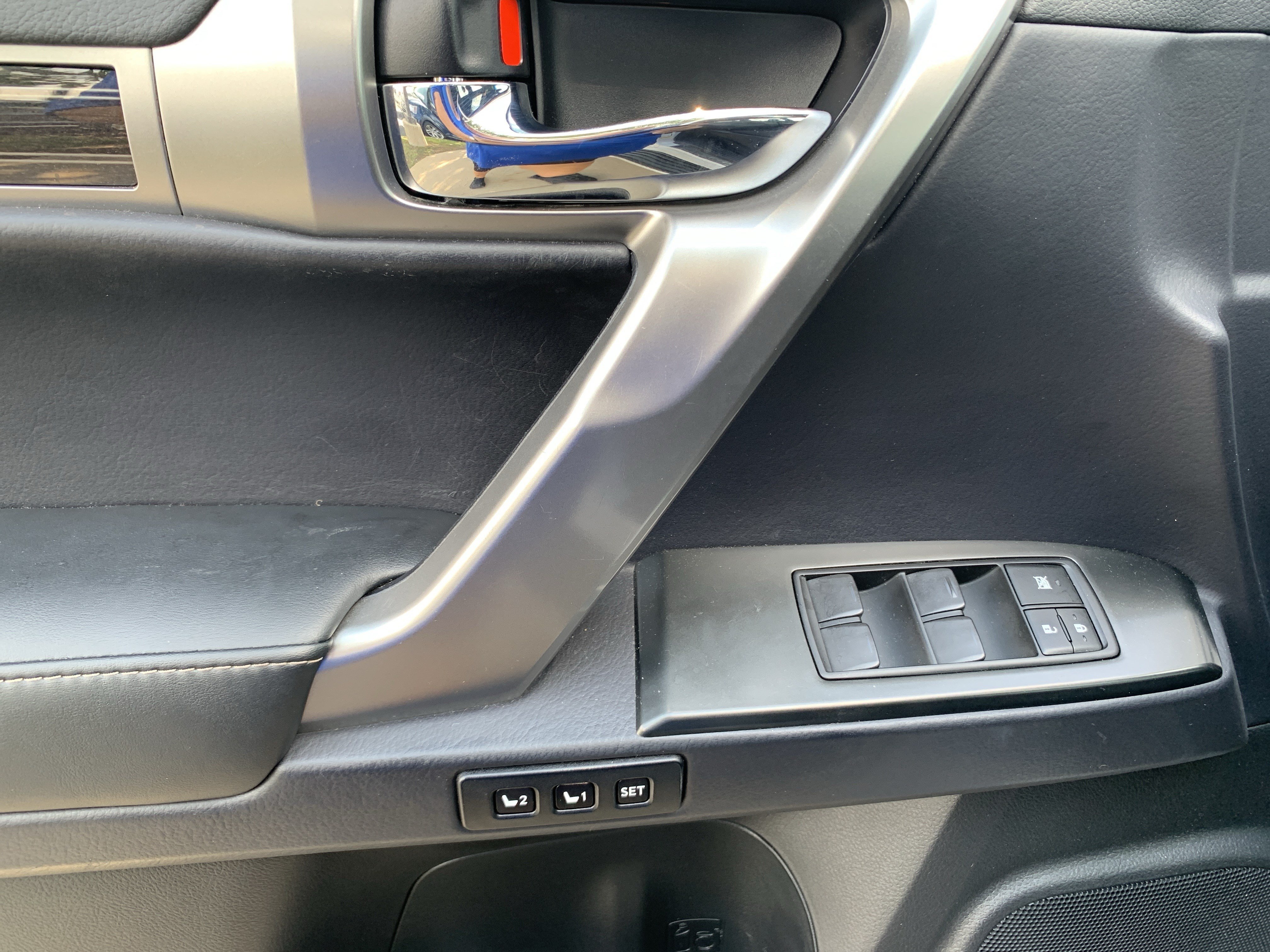 Used 2023 Lexus GX 460 Premium w/ Premium Package AWD/4WD image 15