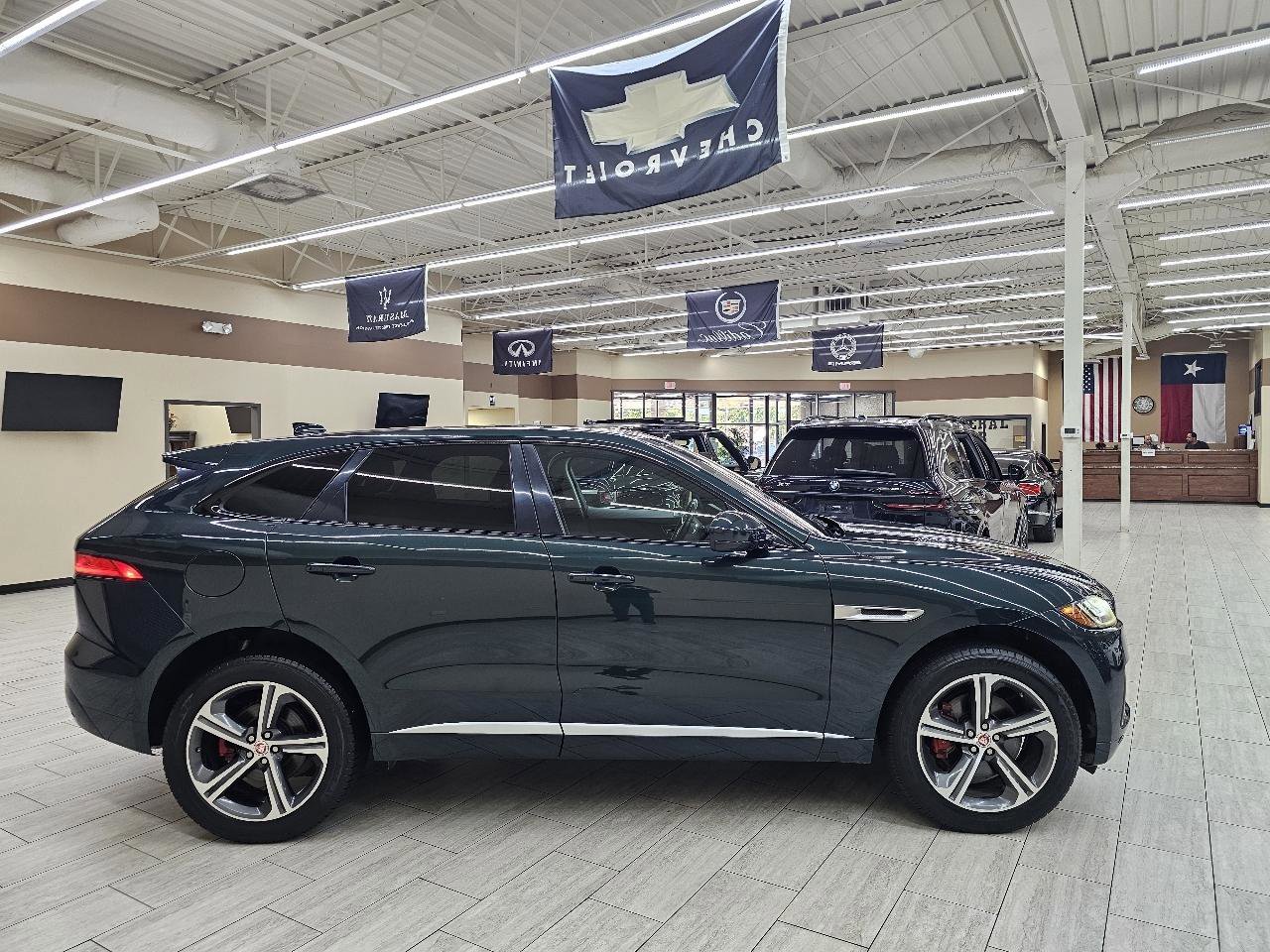 Used 2017 Jaguar F-PACE S AWD/4WD image 5