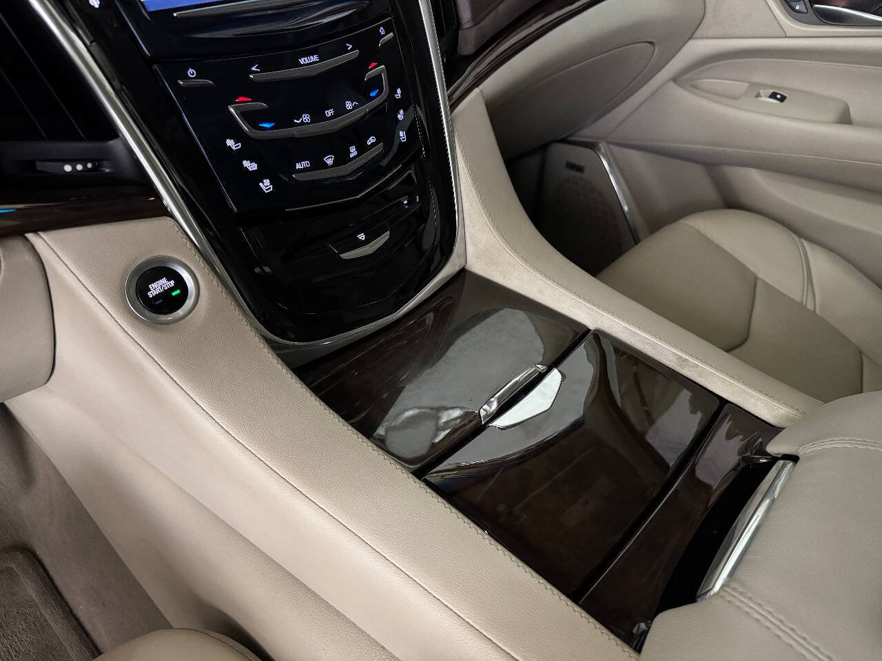 Used 2016 Cadillac Escalade ESV Premium AWD/4WD image 54
