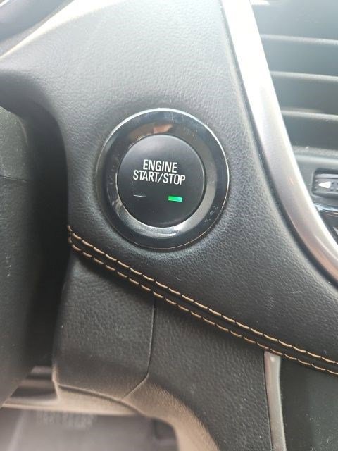 Used 2020 Chevrolet Trax LT w/ LT Convenience Package FWD image 11