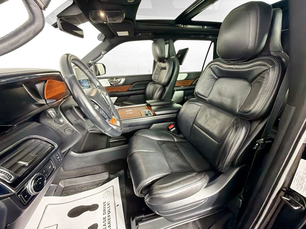 Used 2019 Lincoln Navigator Reserve AWD/4WD image 21