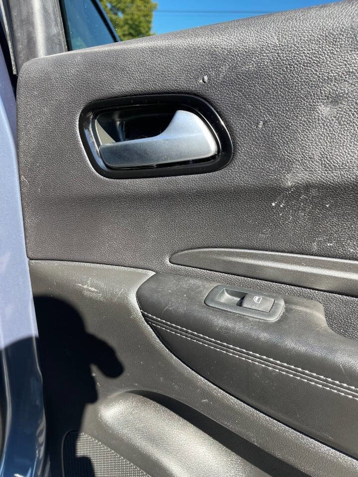 Used 2021 Dodge Durango SXT image 31