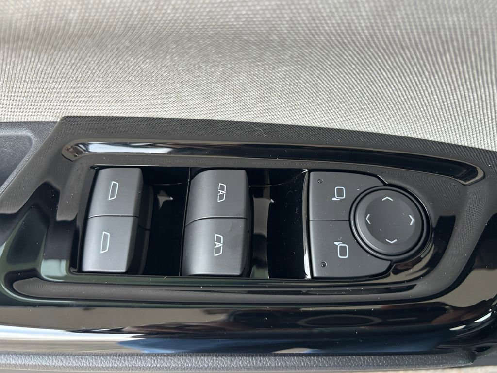 Used 2025 Honda Prologue EX image 27