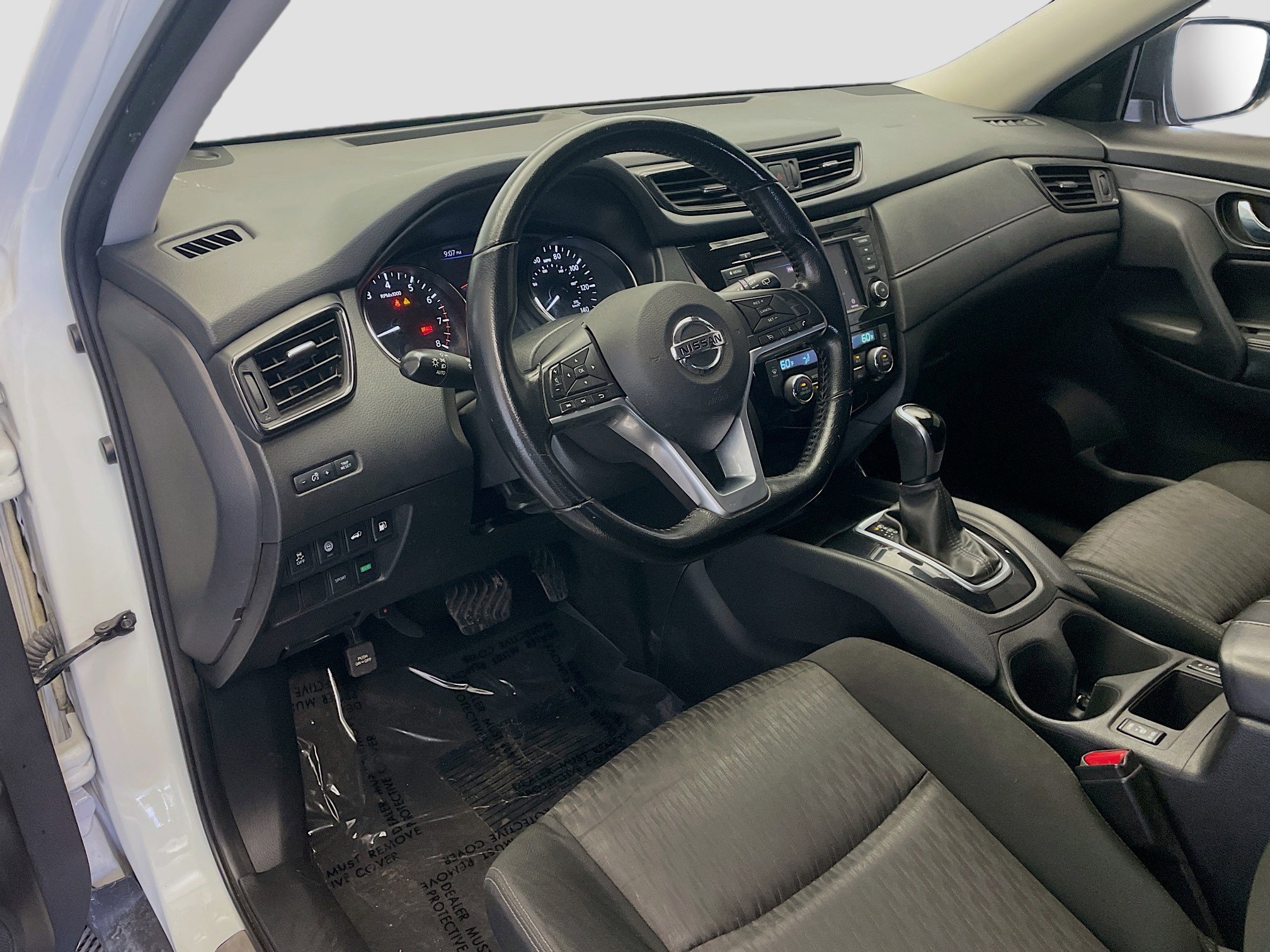 Used 2020 Nissan Rogue SV image 7