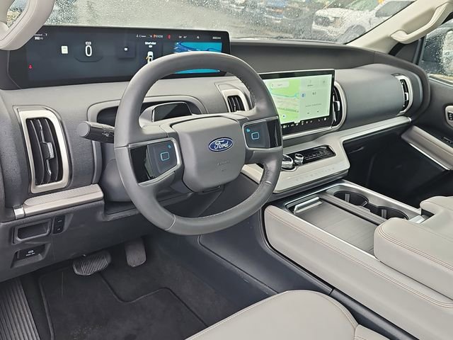 Used 2025 Ford Expedition Max Active RWD image 18