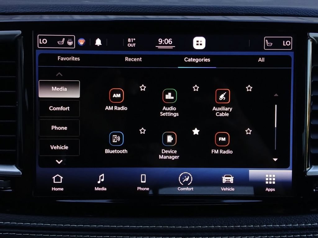 Used 2021 Chrysler Pacifica Touring-L w/ Uconnect Theater Family Group FWD image 8