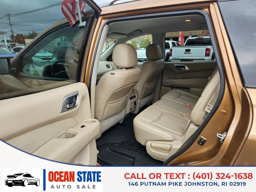 Used 2017 Nissan Pathfinder SL image 11