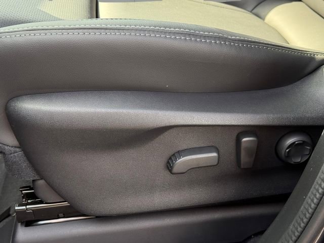 New 2026 Subaru Ascent Limited AWD/4WD image 12