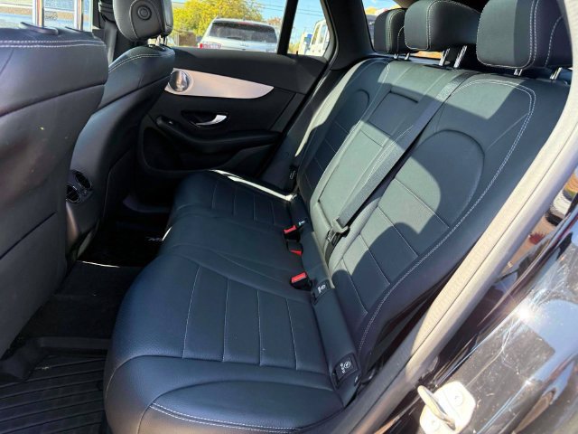 Used 2019 Mercedes-Benz GLC 300 4MATIC image 14