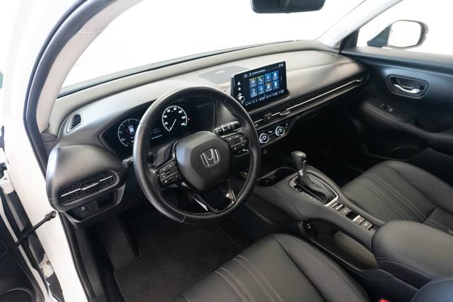Used 2025 Honda HR-V EX-L image 3