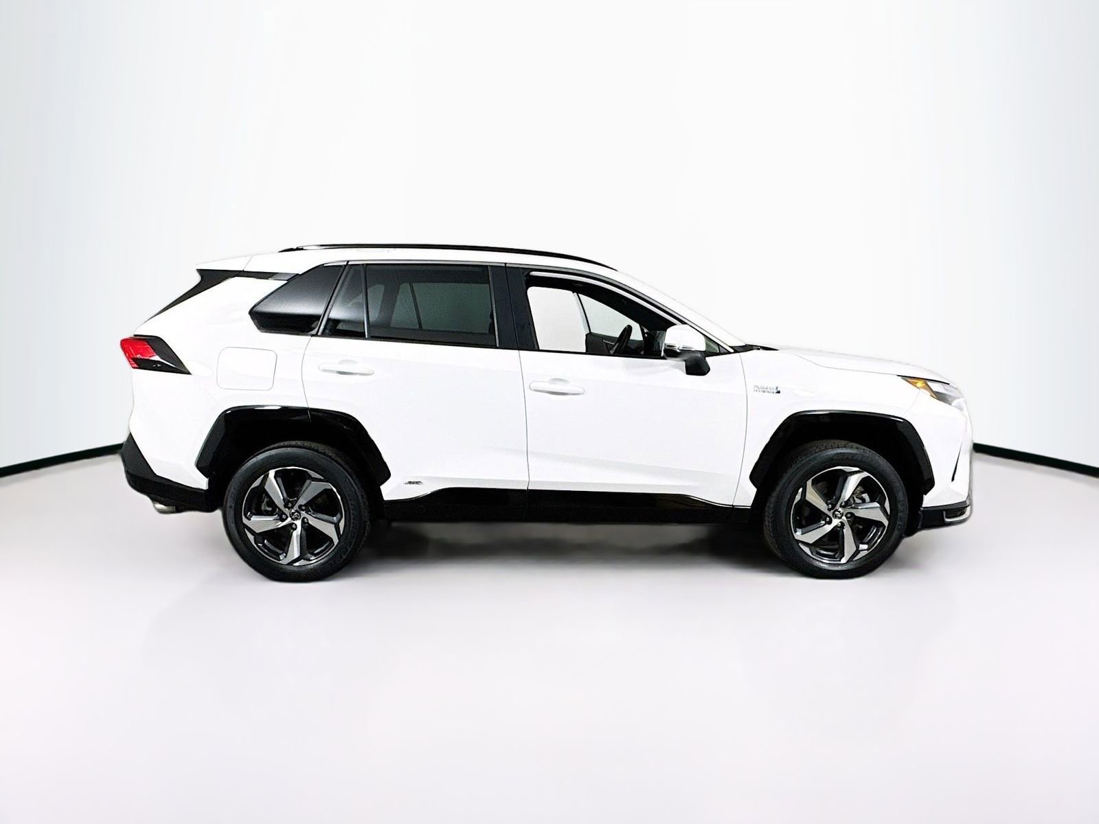 Used 2023 Toyota RAV4 SE w/ Weather & Moonroof Package AWD/4WD image 7